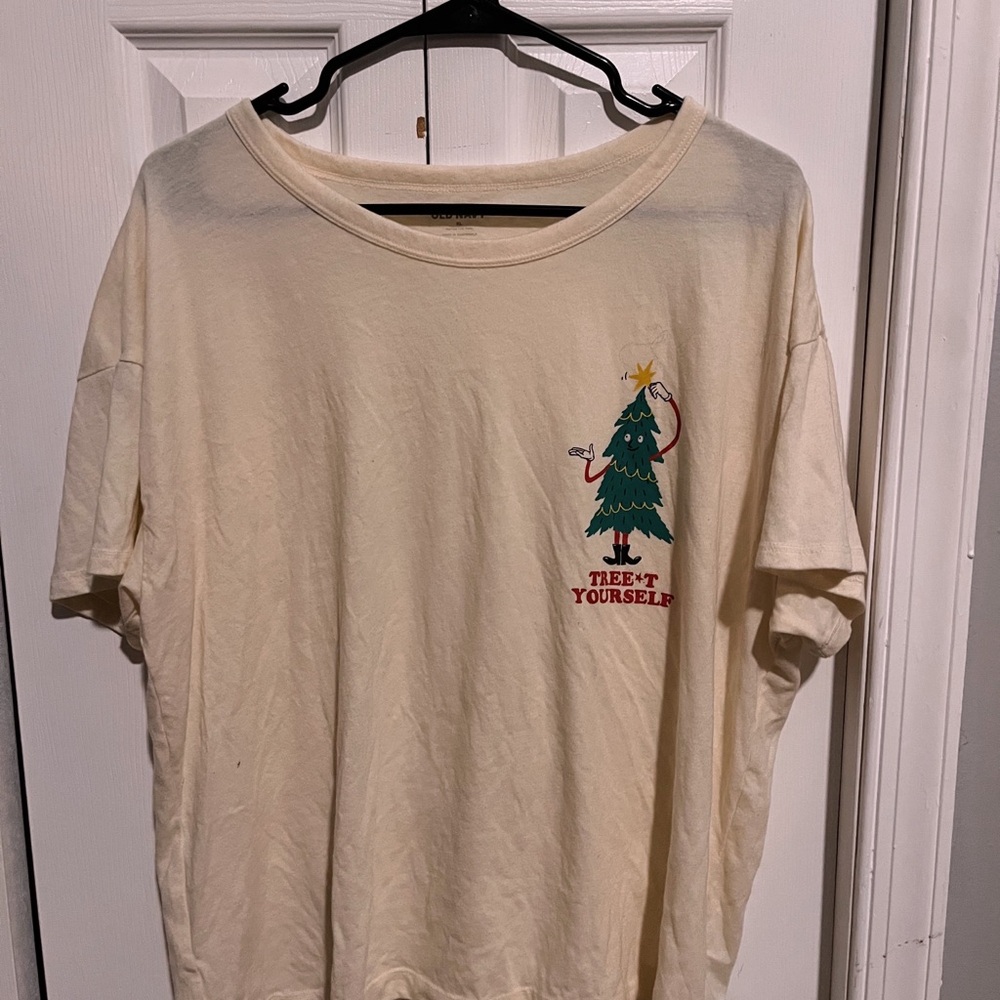 oversized christmas graphic top